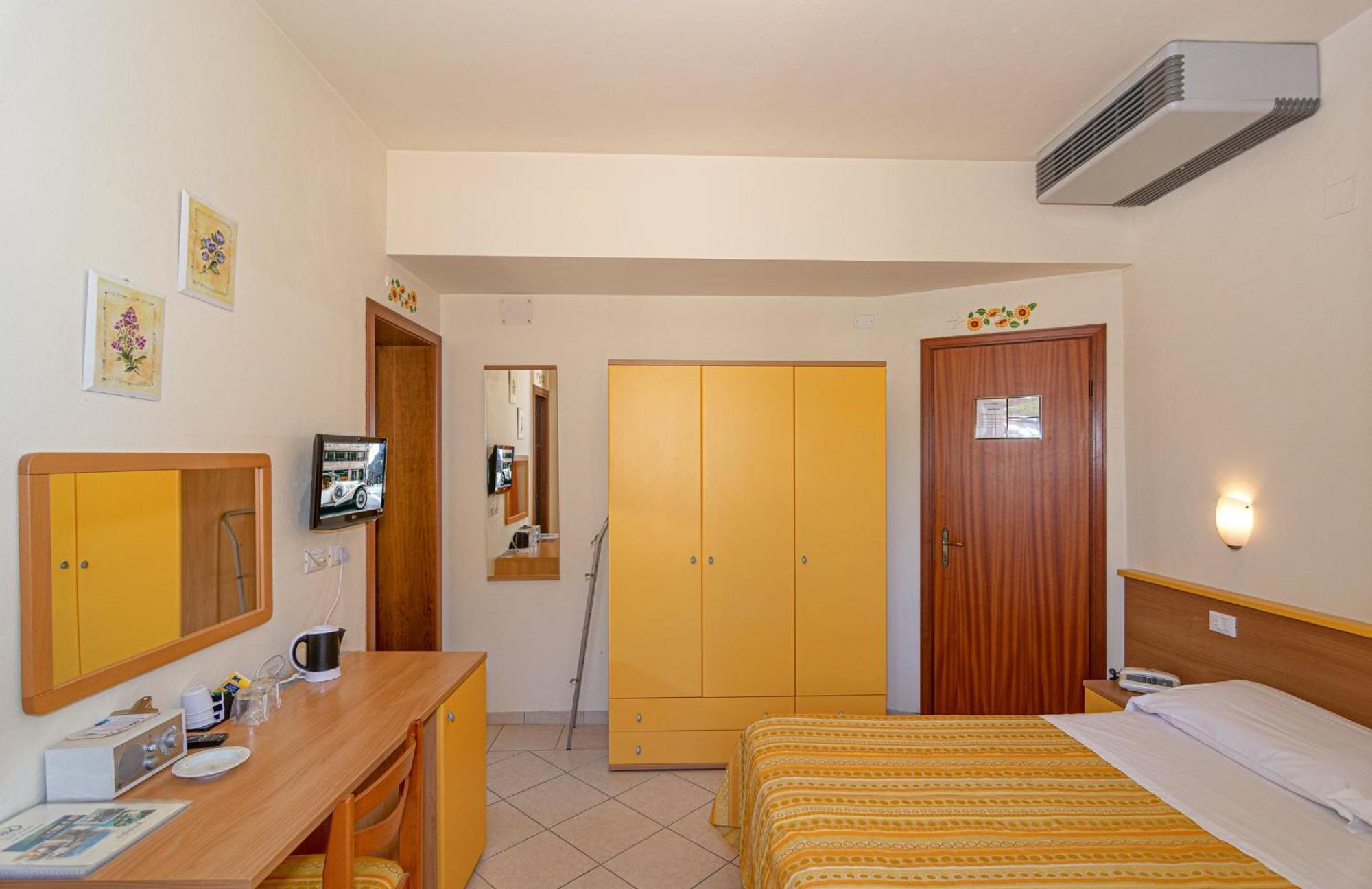 Hotel Mariani Lido di Camaiore Eksteriør billede